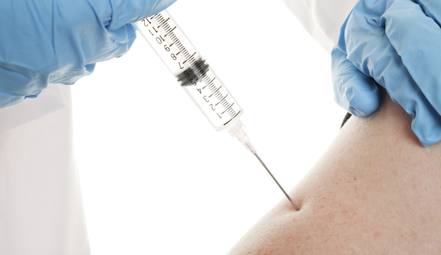 Insulin spritze wird verabreicht