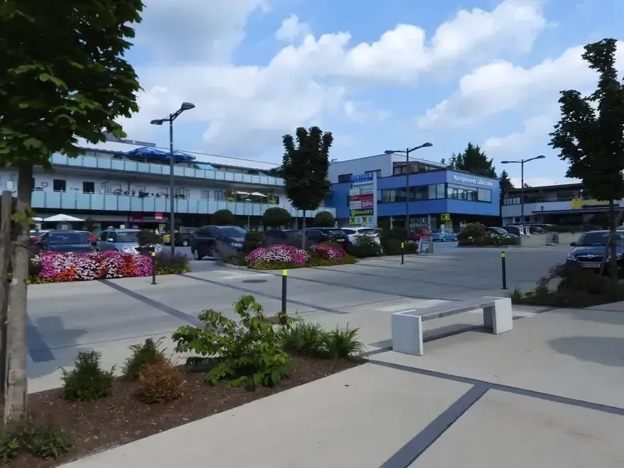 Lassnitzhoehe mit Blick auf das Gemeindeamt