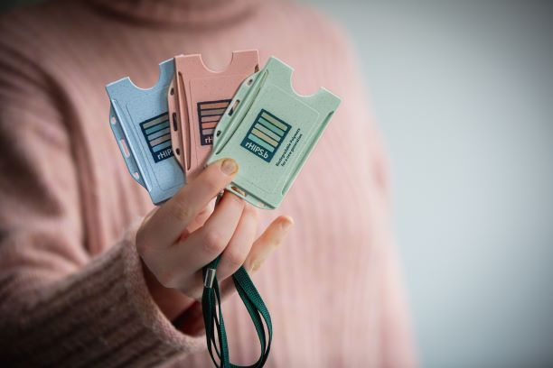 rHIPS Card Holder