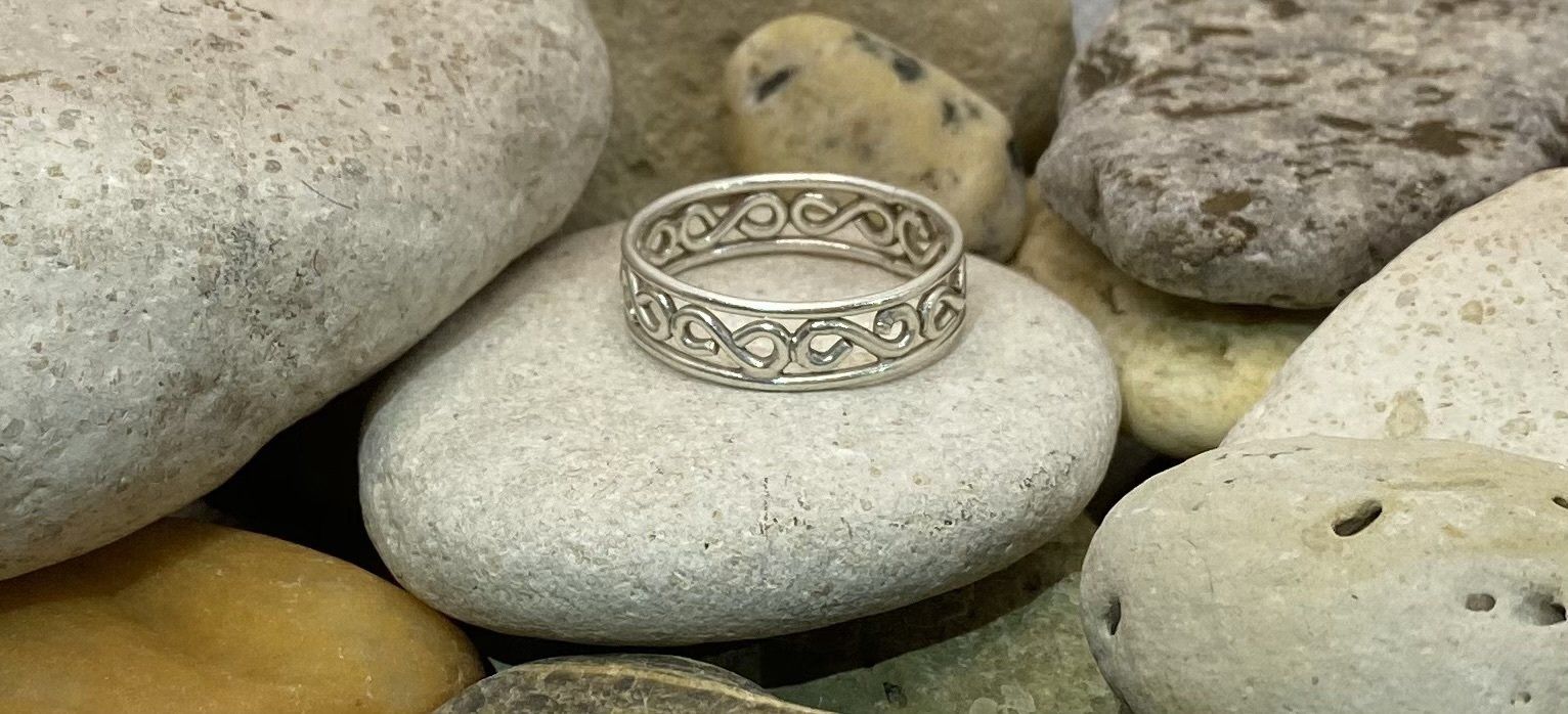 Une bague de style celtique