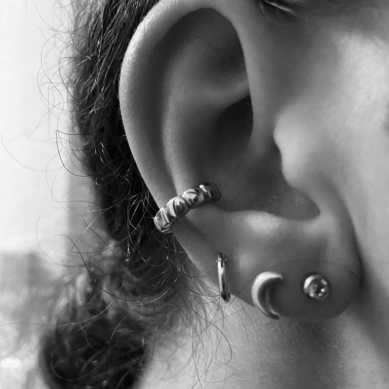 Beispielbild eines Ohrschmucks