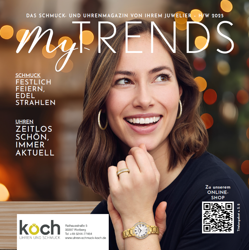 Frau mit Schmuck in herbstlicher Umgebung