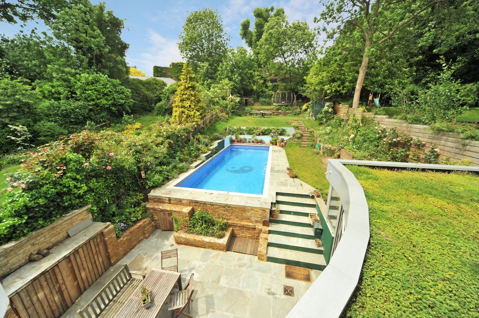 A portfolio of London's home and communal gardens shoot by Gold Lens Photography