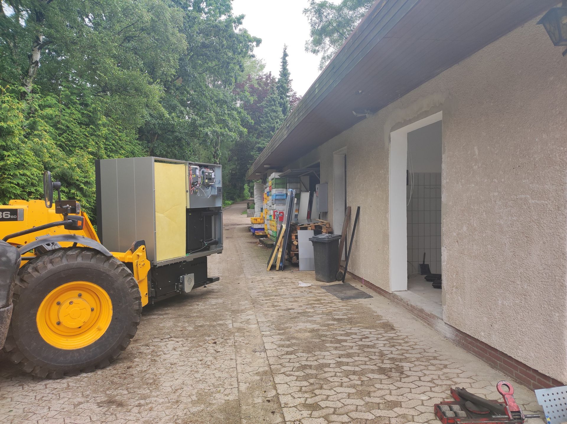 Vogelpark Montagehilfe mit Teleskoplader