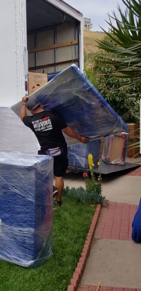 We Like to Moving personal at work