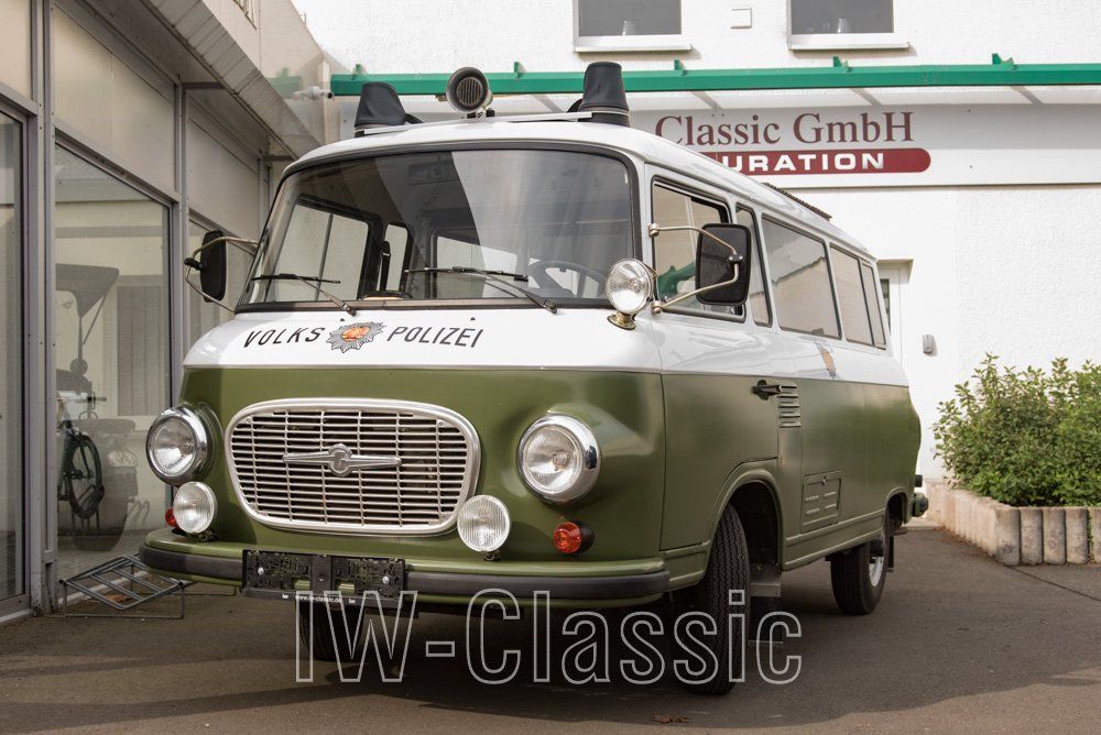 Ein Restaurierter Barkas B1000 Polizeiwagen Ein Restaurierter Barkas B1000 Polizeiwagen