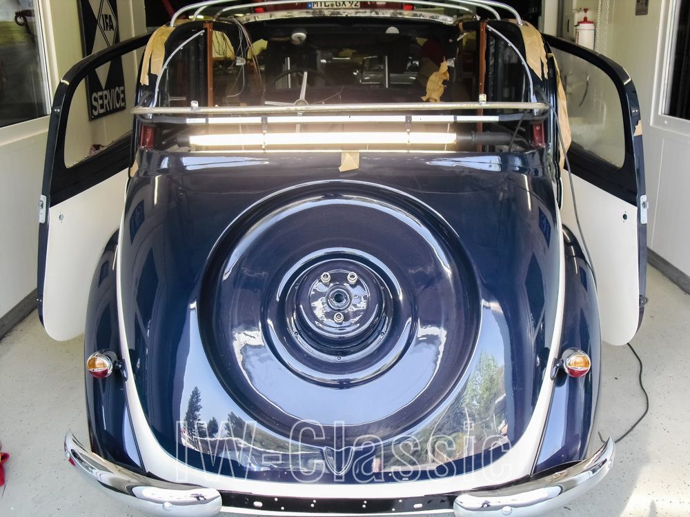 Mercedes Benz 170V beim Zusammenbau