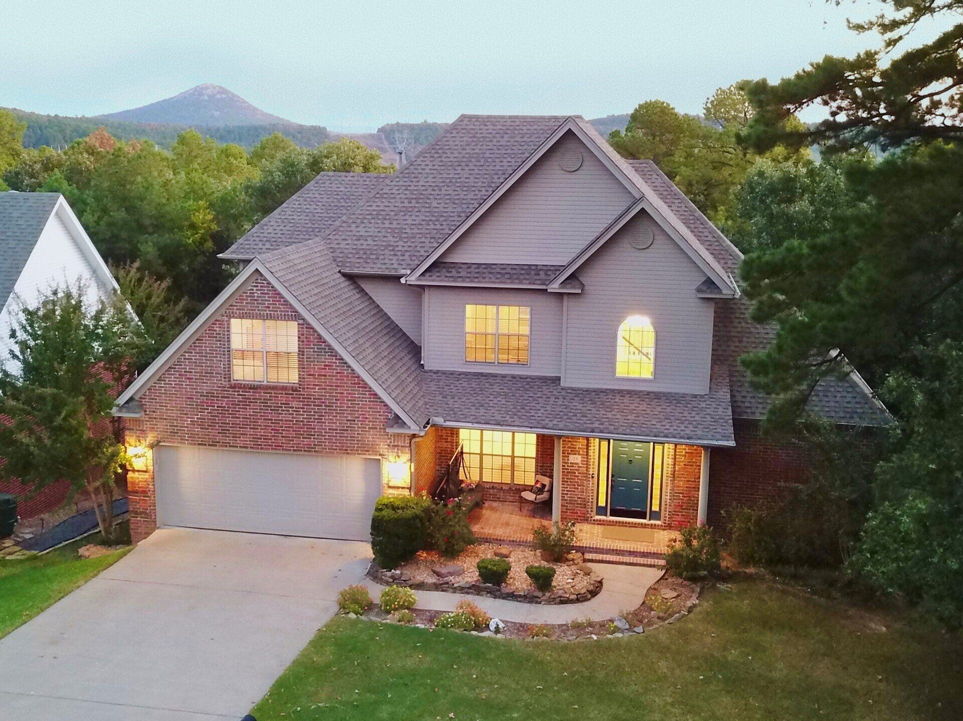 Picture of Pinnacle Mtn and a home
