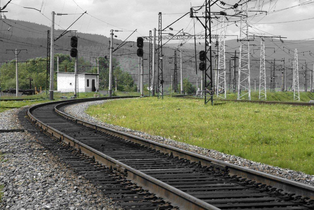 Als Mutterunternehmen erstellen Sie bislang Ihren Konzernabschluss nach HGB und wollen sich aber zukünftig am Kapitalmarkt refinanzieren? Nach einem Gesellschafterwechsel ist Ihr Unternehmen zukünftig Teil eines IFRS-Konzerns? Dann müssen Sie Ihre Rechnungslegung von HGB auf IFRS umstellen bzw. erweitern. Wir unterstützen Sie gerne bei den damit verbundenen Herausforderungen. Als Mutterunternehmen erstellen Sie bislang Ihren Konzernabschluss nach HGB und wollen sich aber zukünftig am Kapitalmarkt refinanzieren? Nach einem Gesellschafterwechsel ist Ihr Unternehmen zukünftig Teil eines IFRS-Konzerns? Dann müssen Sie Ihre Rechnungslegung von HGB auf IFRS umstellen bzw. erweitern. Wir unterstützen Sie gerne bei den damit verbundenen Herausforderungen.