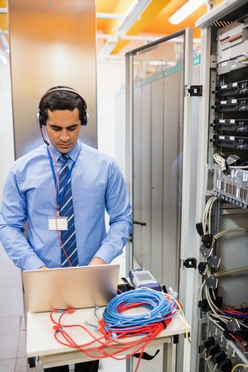 GoTo para reuniones y comunicaciones usado en una oficina
