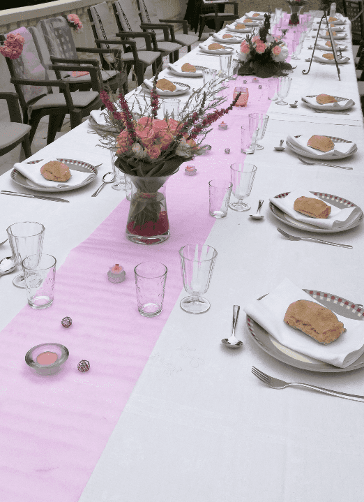 We also provide a decoration service! Wedding-table nicely decorated by Loving Aquitaine