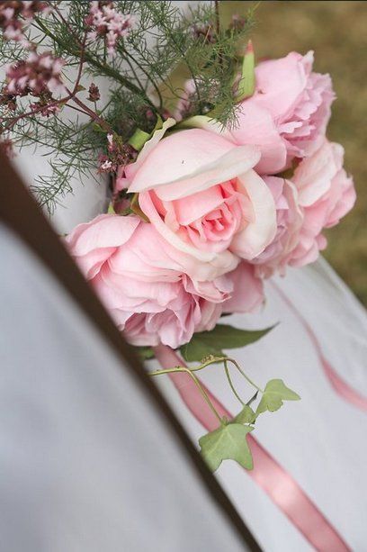 Roses and ribbons Loving Aquitaine proposes several other services as decoration of your place