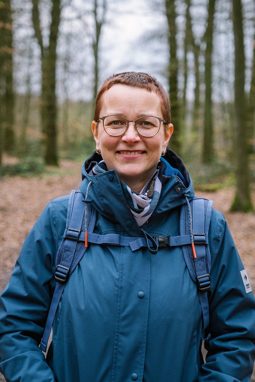 Paper and Tea Managerin empfiehlt Waldfulness Teambuilding in der Natur für Unternehmen in Köln.