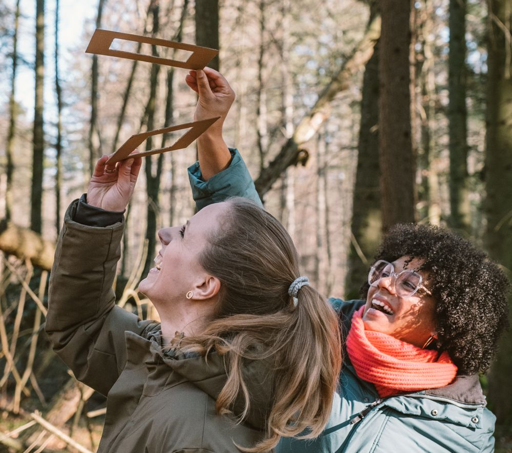 Waldfulness Team Retreats in der Natur bieten vielfältige teamstärkende Übungen an.