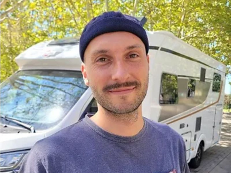 Staatlich geförderter Berater für Weingüter und Reisender Fachpodcaster der Weinbranche Diego Weber - WEIN verkauft