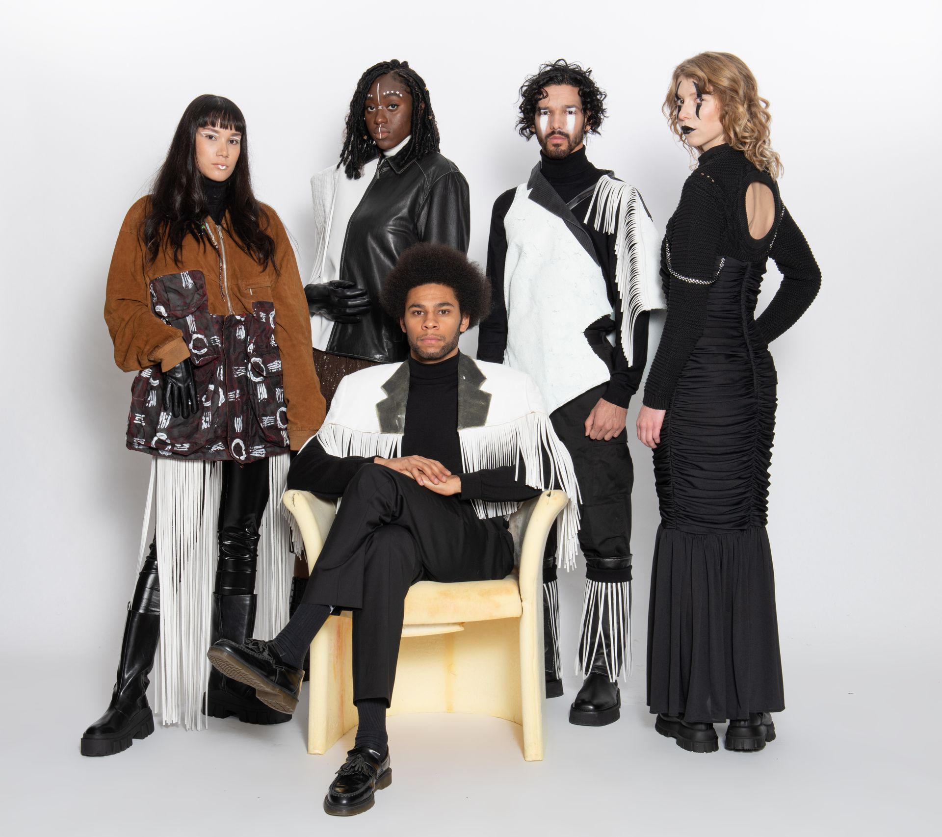 shop sustainable fashion, handcraft, innovation, trendy clothes and accessories, ethically made, eco-conscious, upcycling fashion, All, New, Full Body, Dress, Suit, Overall, Tos, Tank Top, T-Shirt, Polo, Sweatshirt, Pullover, Hoodie, Vest, Blazer, JAcket, Bottoms, Skirt, Short, Pants, Accessories, Hat, Bag, Softwear, Hardwear, Footwear, Do It Yourself, Banana Silk
Kaufen Sie nachhaltige Mode, Handarbeit, Innovation, trendige Kleidung und Accessoires, ethisch hergestellt, umweltbewusst, Upcycling-Mode, Alles, Neu, Ganzkörper, Kleid, Anzug, Overall, Tos, Tanktop, T-Shirt, Polo, Sweatshirt, Pullover, Hoodie, Weste, Blazer, Jacke, Unterteile, Röcke, Shorts, Hosen, Accessoires, Mütze, Tasche, shop sustainable fashion, handcraft, innovation, trendy clothes and accessories, ethically made, eco-conscious, upcycling fashion, All, New, Full Body, Dress, Suit, Overall, Tos, Tank Top, T-Shirt, Polo, Sweatshirt, Pullover, Hoodie, Vest, Blazer, JAcket, Bottoms, Skirt, Short, Pants, Accessories, Hat, Bag, Softwear, Hardwear, Footwear, Do It Yourself, Banana Silk
Kaufen Sie nachhaltige Mode, Handarbeit, Innovation, trendige Kleidung und Accessoires, ethisch hergestellt, umweltbewusst, Upcycling-Mode, Alles, Neu, Ganzkörper, Kleid, Anzug, Overall, Tos, Tanktop, T-Shirt, Polo, Sweatshirt, Pullover, Hoodie, Weste, Blazer, Jacke, Unterteile, Röcke, Shorts, Hosen, Accessoires, Mütze, Tasche, Softwear, Hardwear, Schuhe, Do It Yourself, Bananenseide, Hardwear, Schuhe, Do It Yourself, Bananenseide