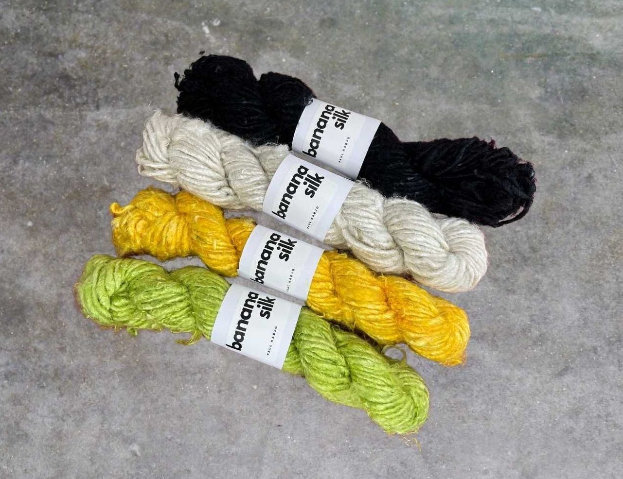 shop sustainable fashion, handcraft, innovation, trendy clothes and accessories, ethically made, eco-conscious, upcycling fashion, All, New, Full Body, Dress, Suit, Overall, Tos, Tank Top, T-Shirt, Polo, Sweatshirt, Pullover, Hoodie, Vest, Blazer, JAcket, Bottoms, Skirt, Short, Pants, Accessories, Hat, Bag, Softwear, Hardwear, Footwear, Do It Yourself, Banana Silk
Kaufen Sie nachhaltige Mode, Handarbeit, Innovation, trendige Kleidung und Accessoires, ethisch hergestellt, umweltbewusst, Upcycling-Mode, Alles, Neu, Ganzkörper, Kleid, Anzug, Overall, Tos, Tanktop, T-Shirt, Polo, Sweatshirt, Pullover, Hoodie, Weste, Blazer, Jacke, Unterteile, Röcke, Shorts, Hosen, Accessoires, Mütze, Tasche, Softwear, Hardwear, Schuhe, Do It Yourself, Bananenseide