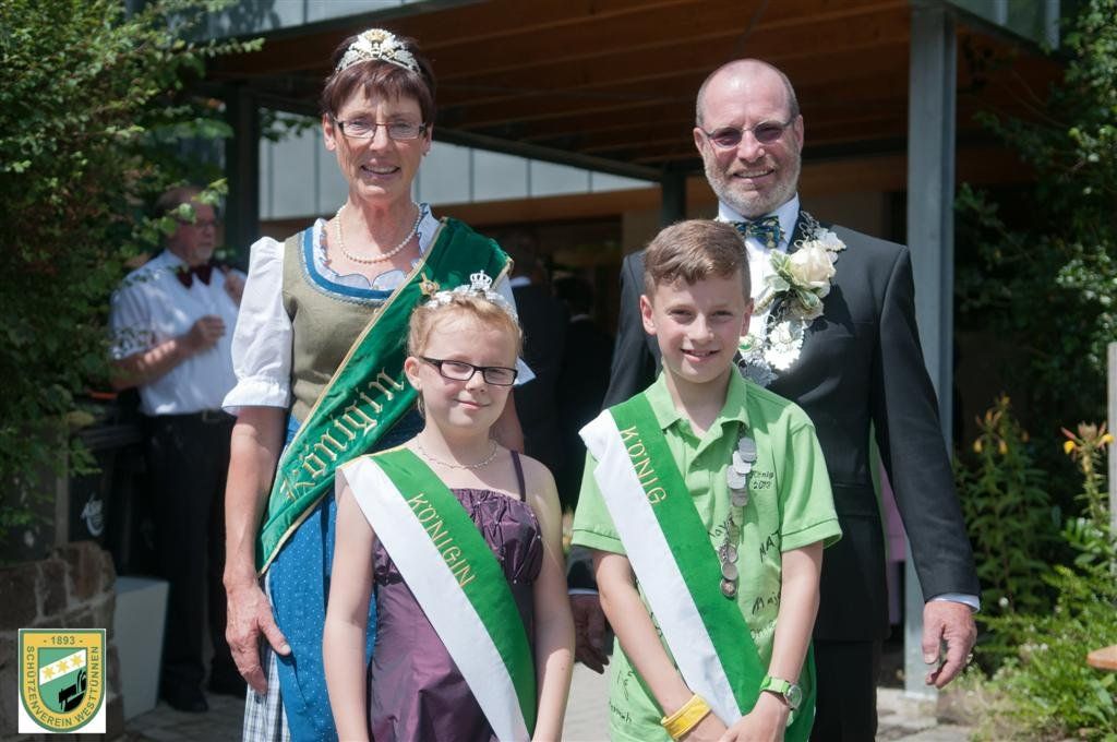 Königspaar 2014 Kinderkönigspaar 2013 Das Plakat zum Jubiläumsfest 1993, erstmals mit dem Heimatabend am Dorfplatz