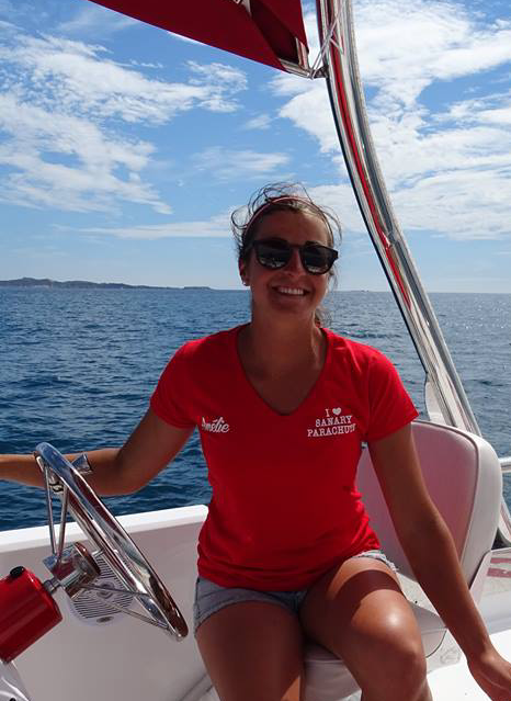 Le parachute ascensionnel est une activité sportive encadrée par un moniteur diplômé par Jeunesse et sports