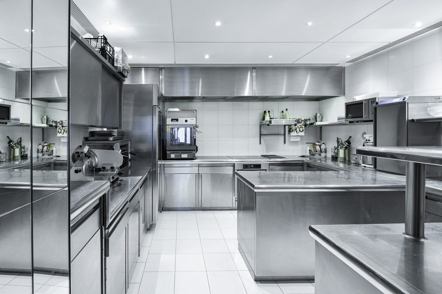 Professional kitchen