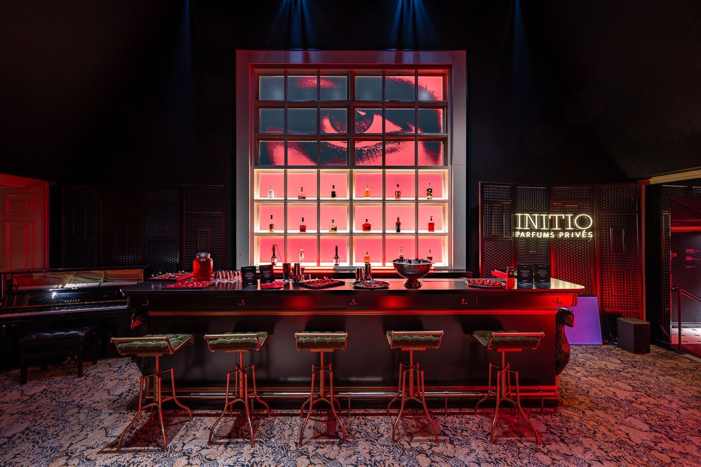 Initio - Temporary decoration