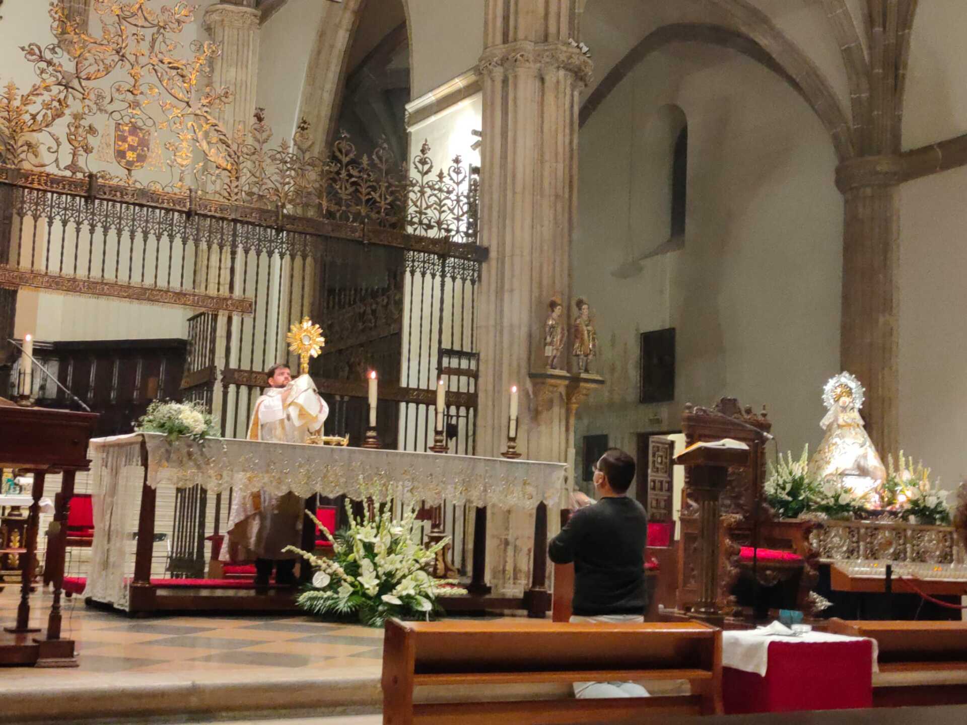 Adoración Nocturna Magistral-Catedral