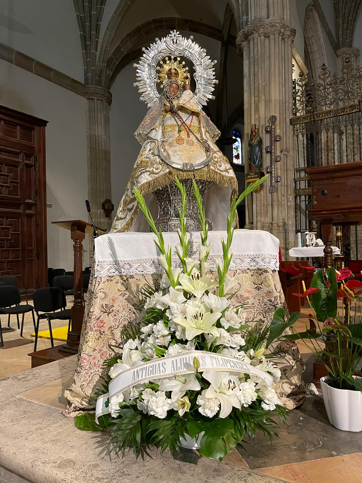 Ofrenda antiguas alumnas Filipenses