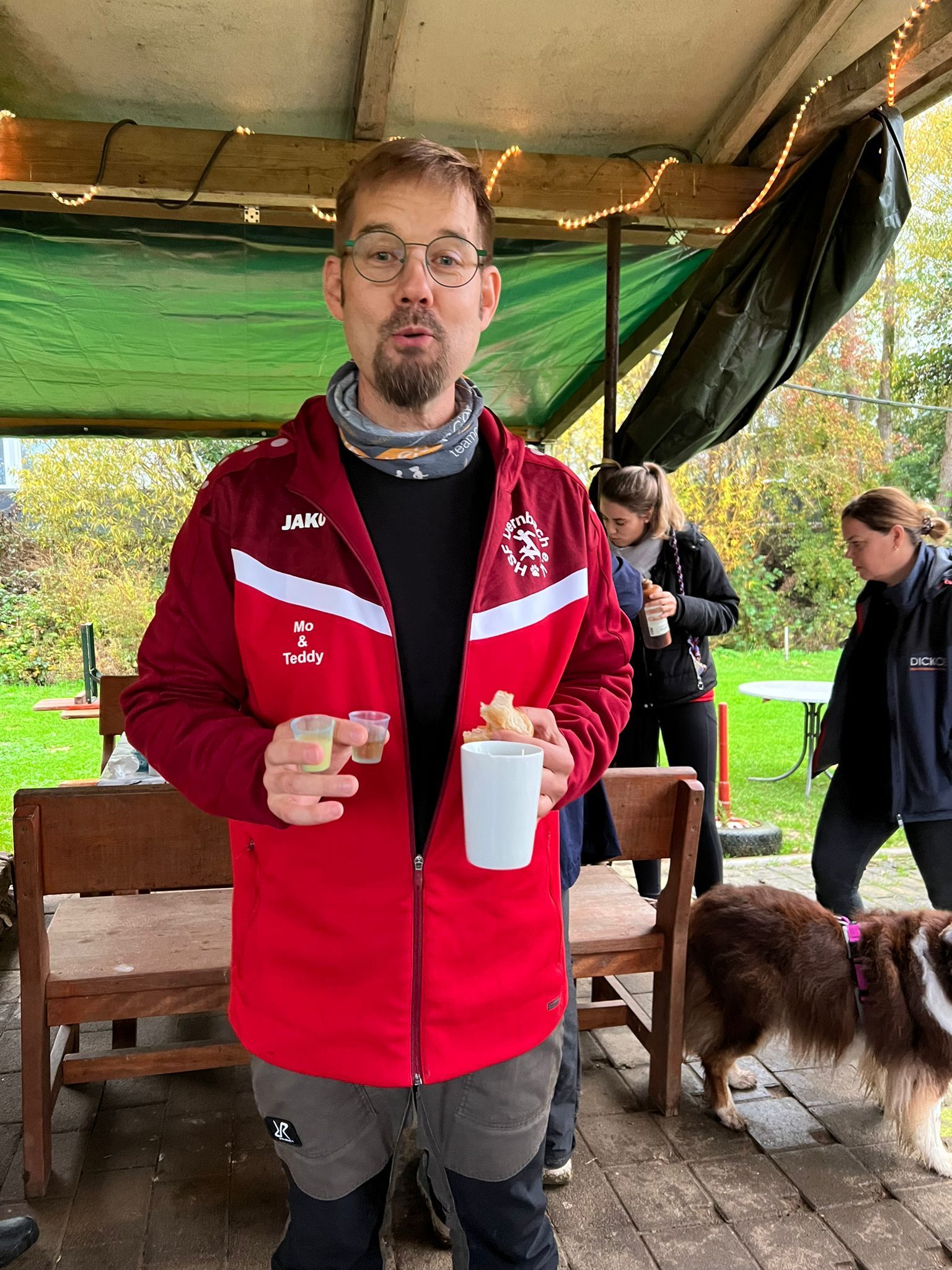 Ein üppiges Frühstück gab es auch bei der Begleithundeprüfung. Dank unseren Hüttenmädels.