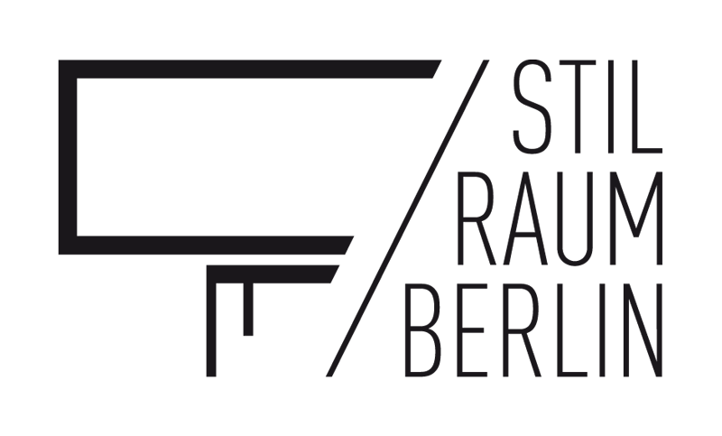 STILRAUMBERLIN. Wir sind Meike und Genja Fehr – zwei Wahl-Berliner, die begeistert sind von skandinavischem Design. Auf unseren regelmäßigen Touren durch Dänemark entdecken wir immer wieder Midcenturymodern-Schätze und andere Klassiker und bringen diese für Liebhaber*Innen des Nordic Livings nach Berlin. Seit September 2019 bieten wir Euch neben den Vintagemöbeln auch neue Produkte namhafter Hersteller an. Außerdem gibt es bei uns seit neuestem auch das für uns beste Lakritz der Welt. STILRAUMBERLIN. Skandinavisches Design. Vintage Möbel und mehr.
