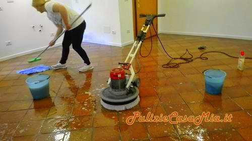 pulizie pavimenti cotto