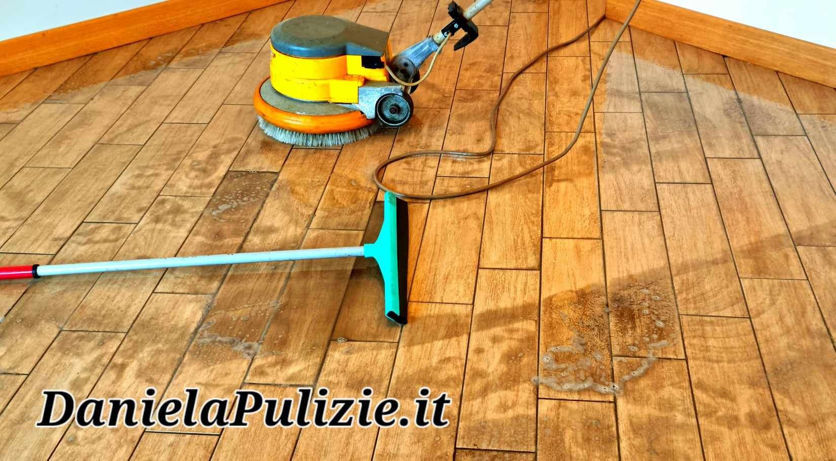 pulizia professionale pavimenti