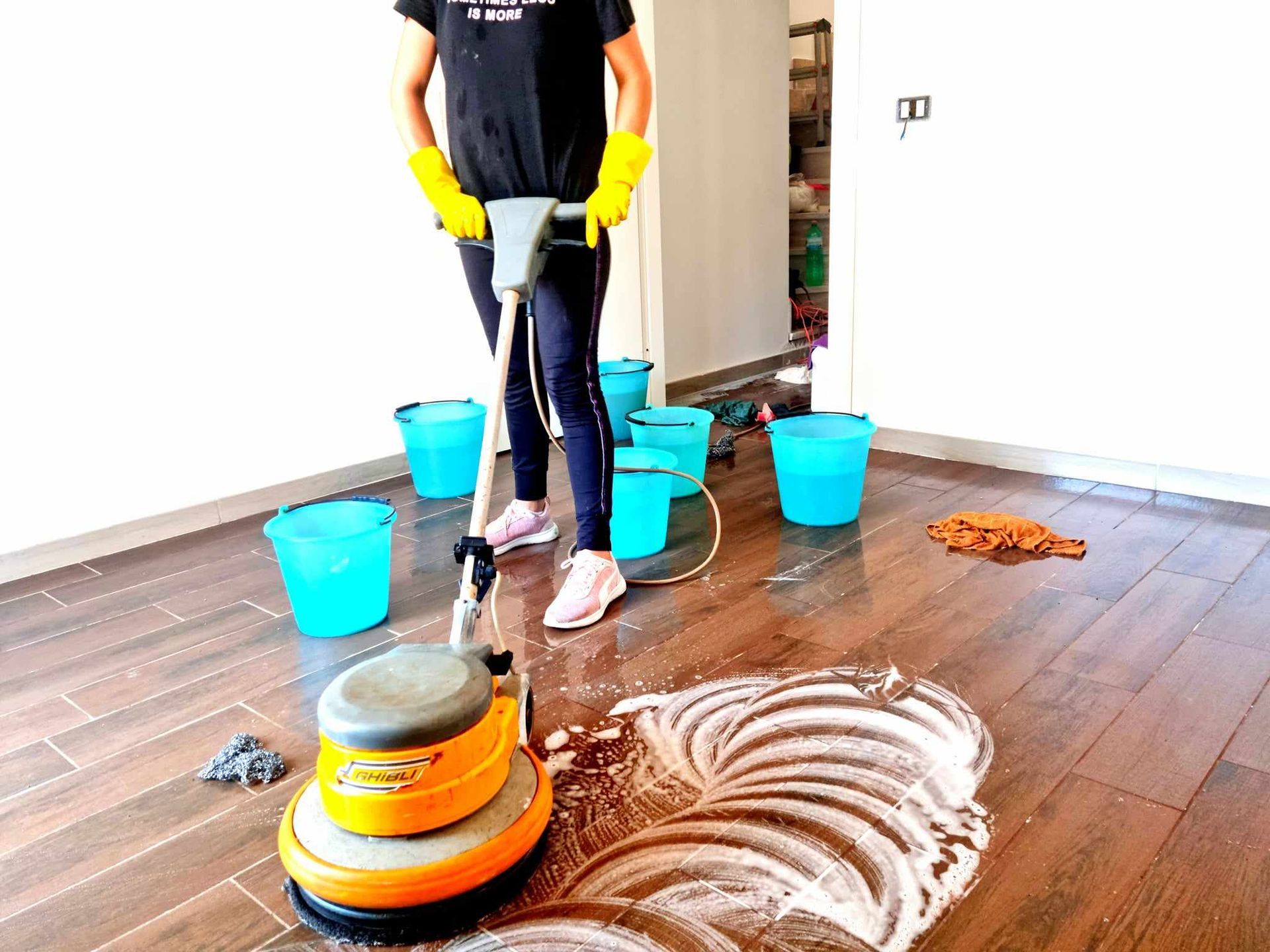 Come pulire i pavimenti dopo la ristrutturazione