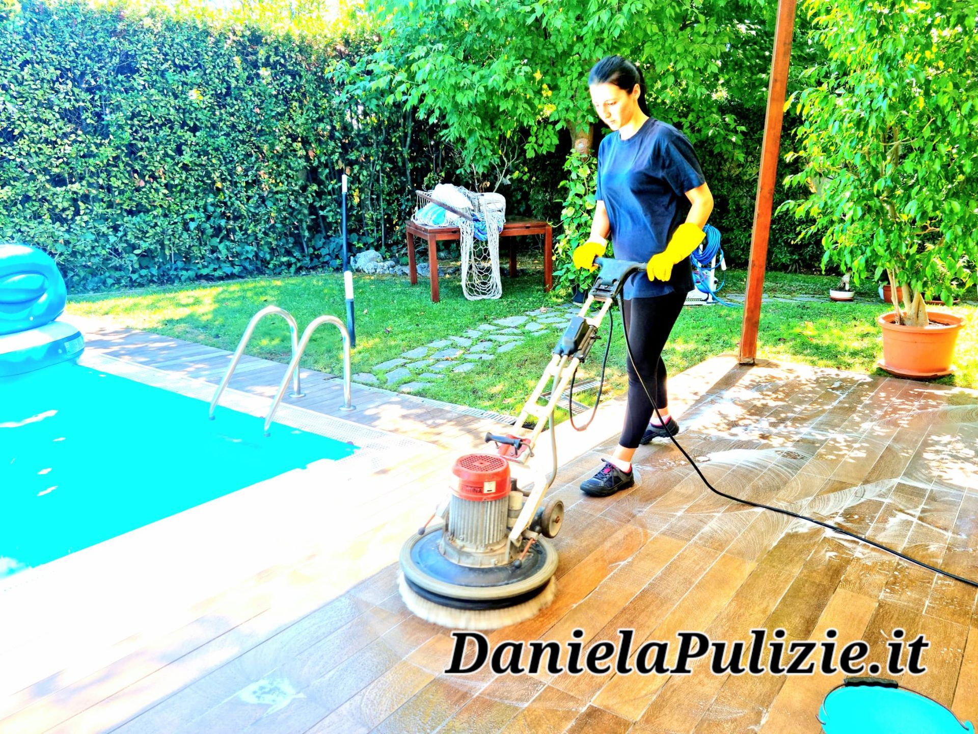 pulizie gres effetto legno