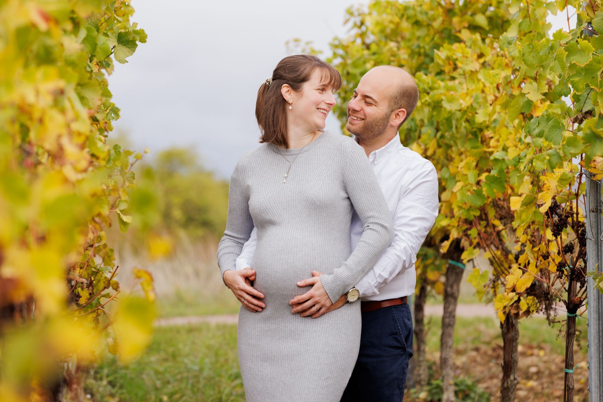 Séance grossesse - Audrey et Franck Seance photo grossesse en alsace, séance photo couple , séance photo photographe de grossesse,grossesse, maternité, future maman, ventre arrondi, attente, bonheur, joie, famille, parentalité, bébé à venir, amour, tendresse, anticipation, bonheur imminent, émotion, bonheur familial, vie nouvelle, miracles, naissance, féminité, mère, futurs parents, câlins, connecter, attendre un enfant, bonheur partagé, épanouissement, patience, préparation, joie anticipée, merveille, croissance, bonheur intérieur, bénédiction, miracle de la vie, création, bonheur à venir, nouvelle aventure, lien familial, amour inconditionnel, préparer l'arrivée, étreinte, bonheur pur, bonheur éternel, bonheur durable, miracle en cours, future famille, bonheur à trois.