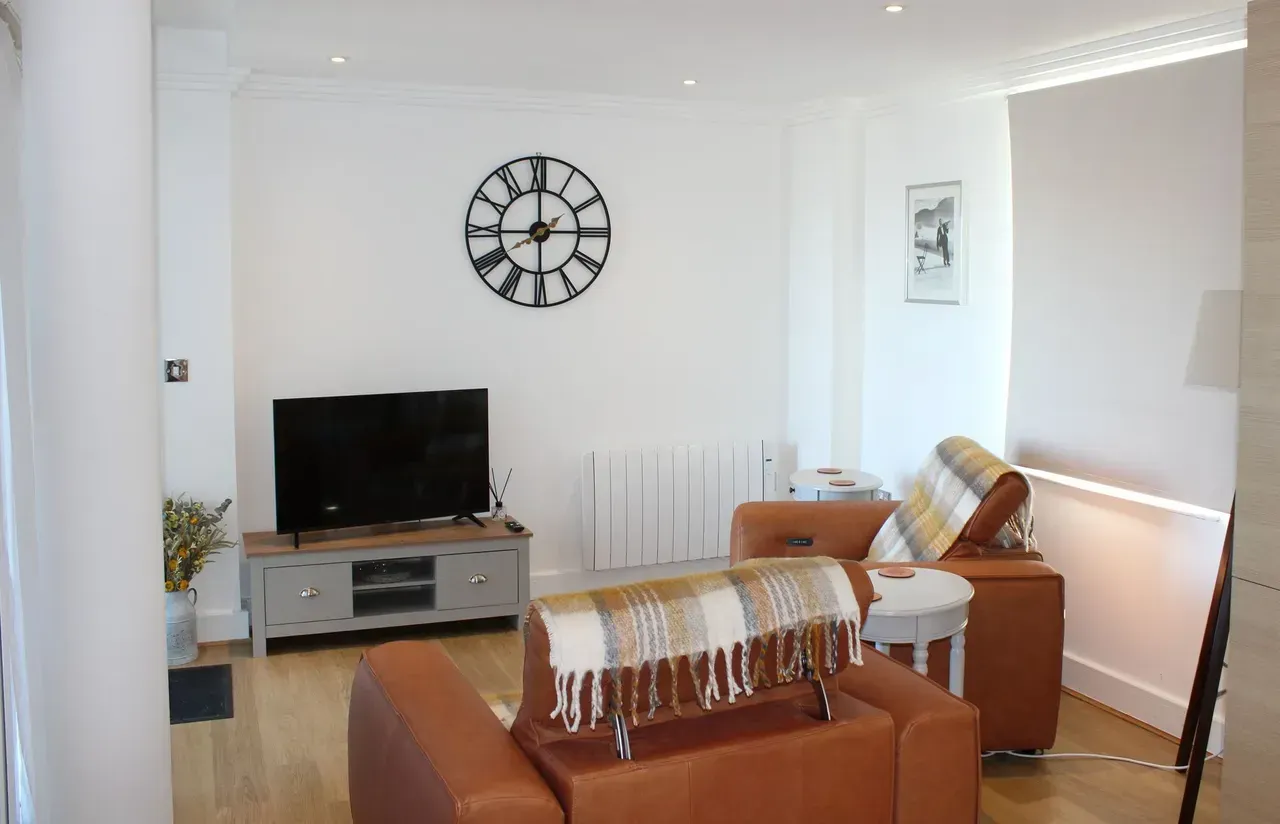 5 marinus lounge
