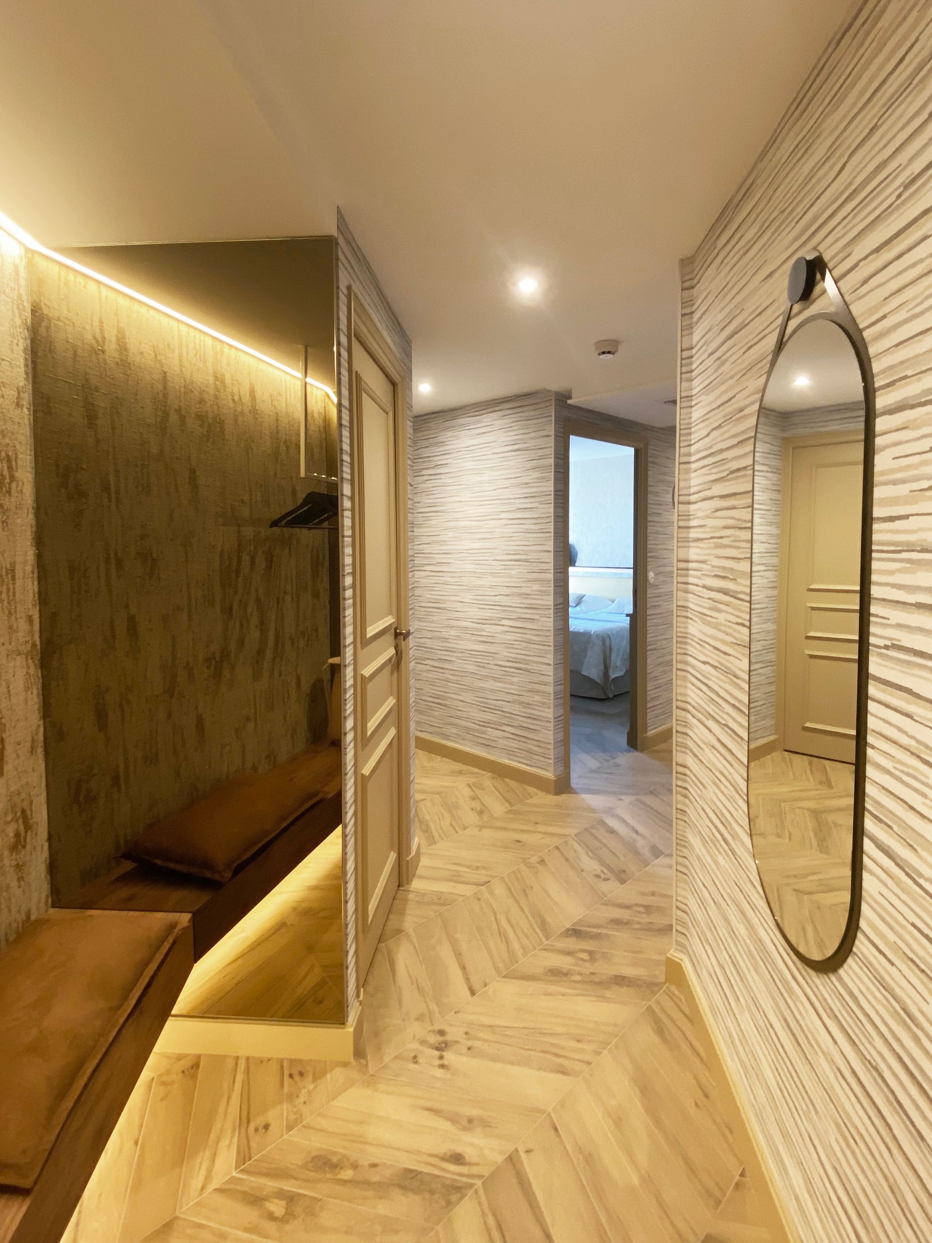 Aménagement de couloir d'hôtel haut de gamme en Bretagne
