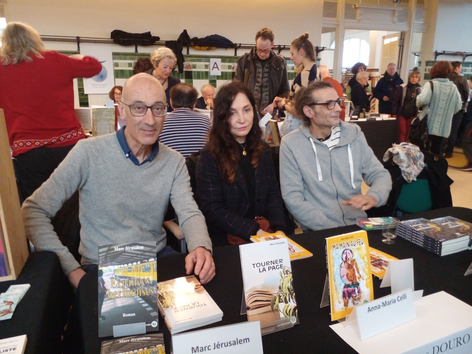 Marc Jérusalem, Anna-Maria Celli et Cipriano Moio ont finit leurs dédicaces, mais d'autres vous attendent jusqu'à 19h au Palais de la Femme.
