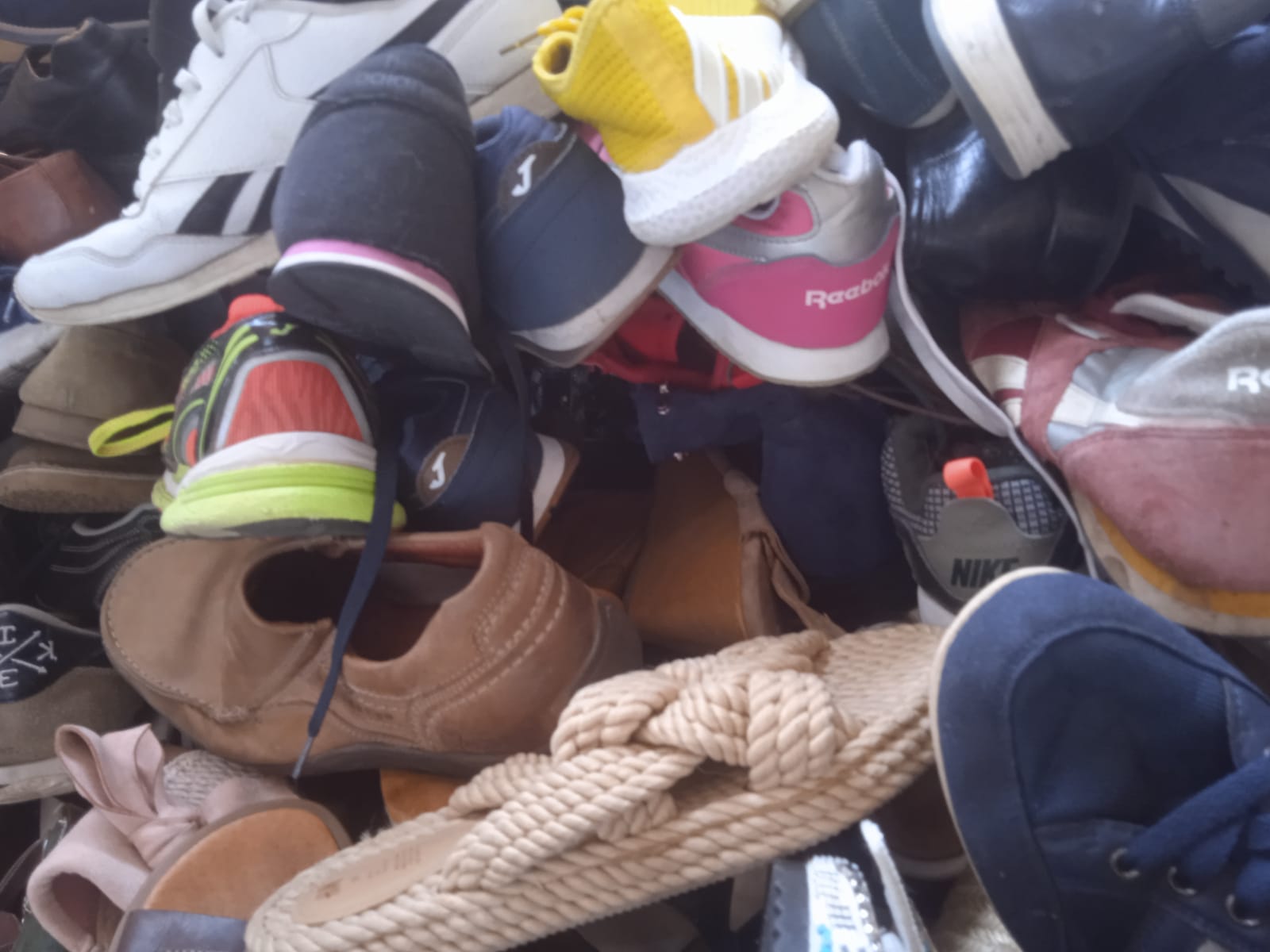 USED SHOES ORIGINAL IMPORT EXPORT