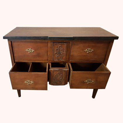 Model - Commode with 6 drawers