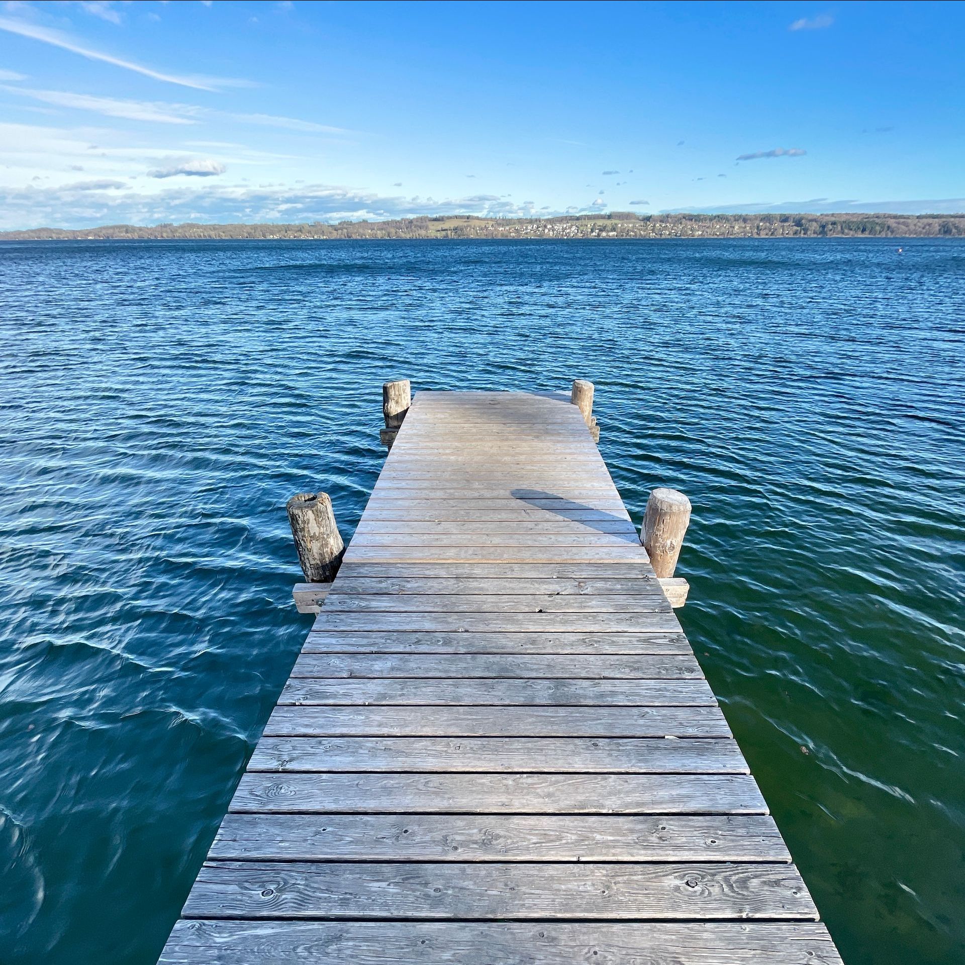 Steg am See mit Neuer Autorität