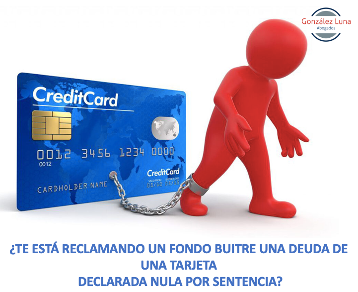 Una persona se siente agobiada por las deudas derivadas de una tarjeta.