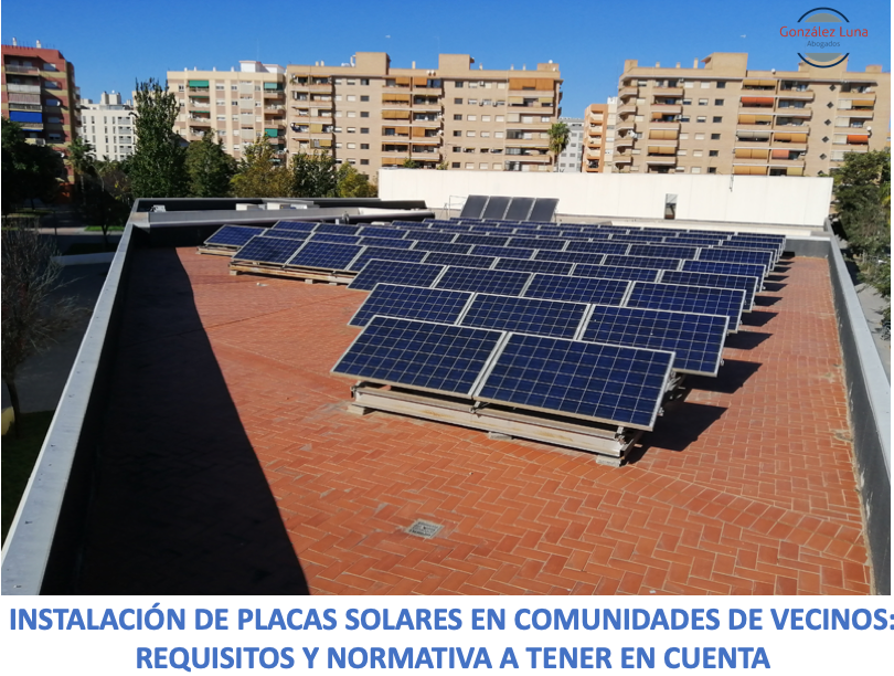 En una terraza de una comunidad se instalan placas solares.