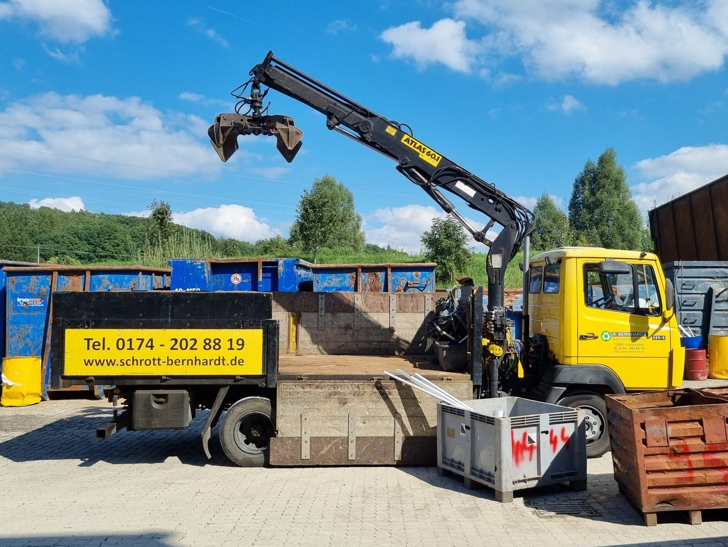 Fahrzeug auf dem Schrottplatz