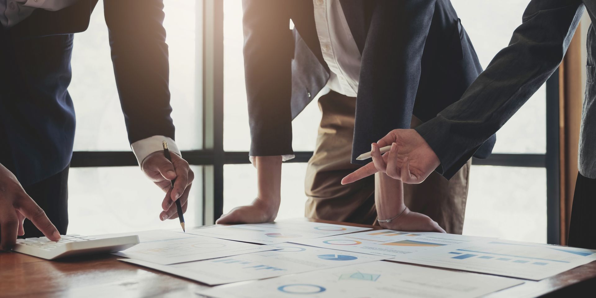 photo réunion avec graphiques photo réunion avec graphiques