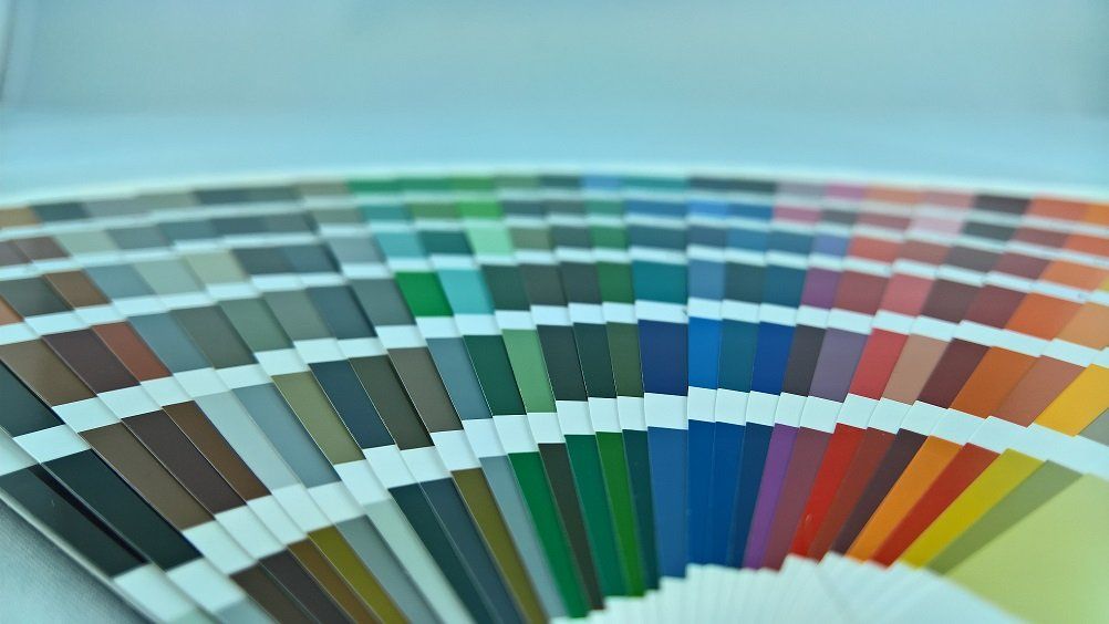 RAL Masterbatche zum einfärben von Kunststoffrohstoffen