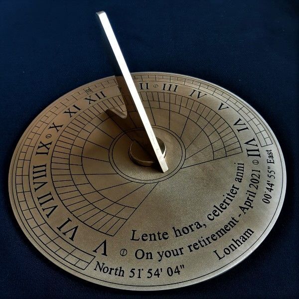 Orbit local solar noon horizontal sundial   ©Stephen_Holehan_Sundials.