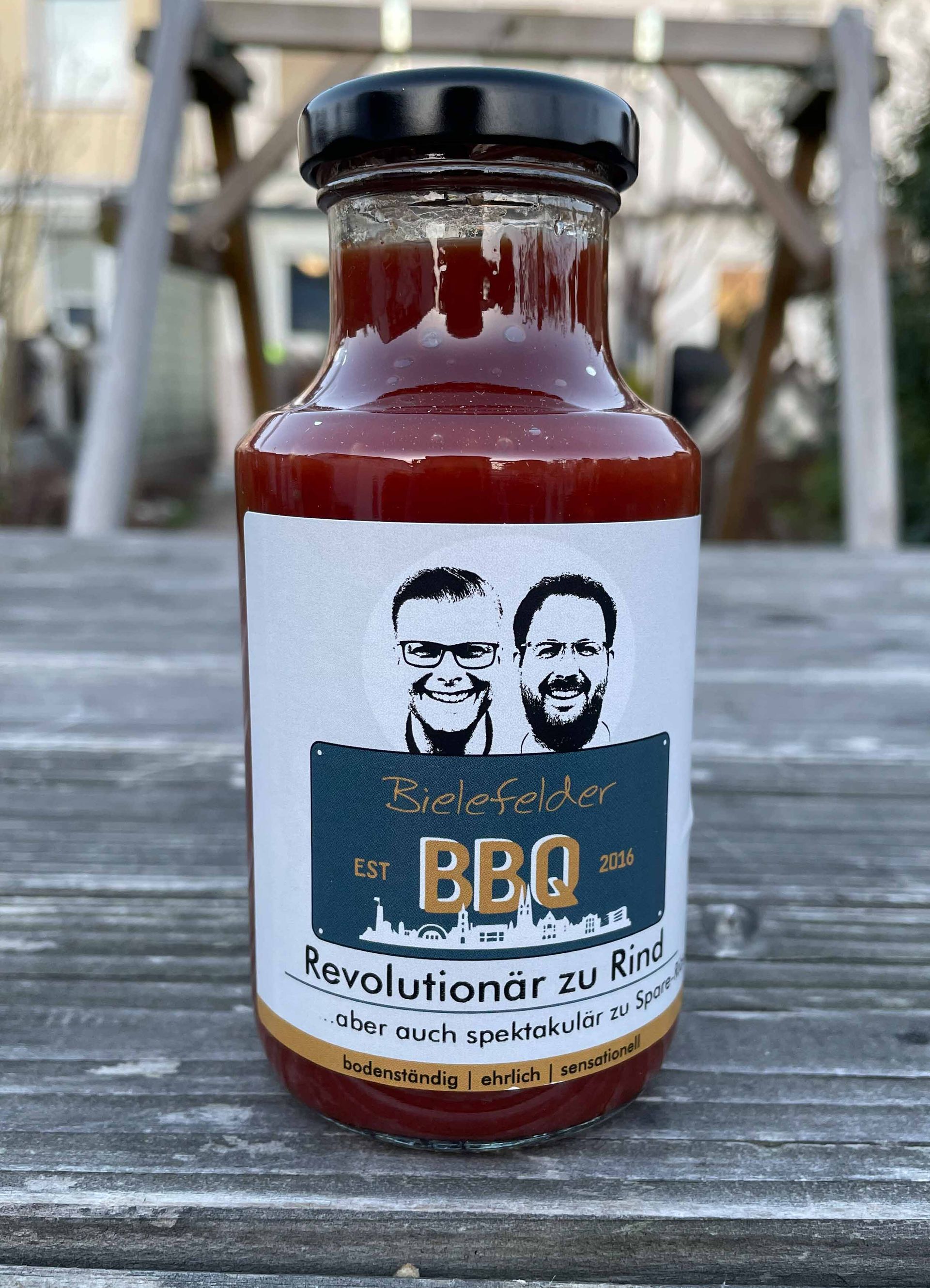 Iss was Gescheites - Gönn Dir Qualität beim Grillen Revolutionär zu Rind BBQ-Sauce sensationell geil rauchig schlotzig original USA