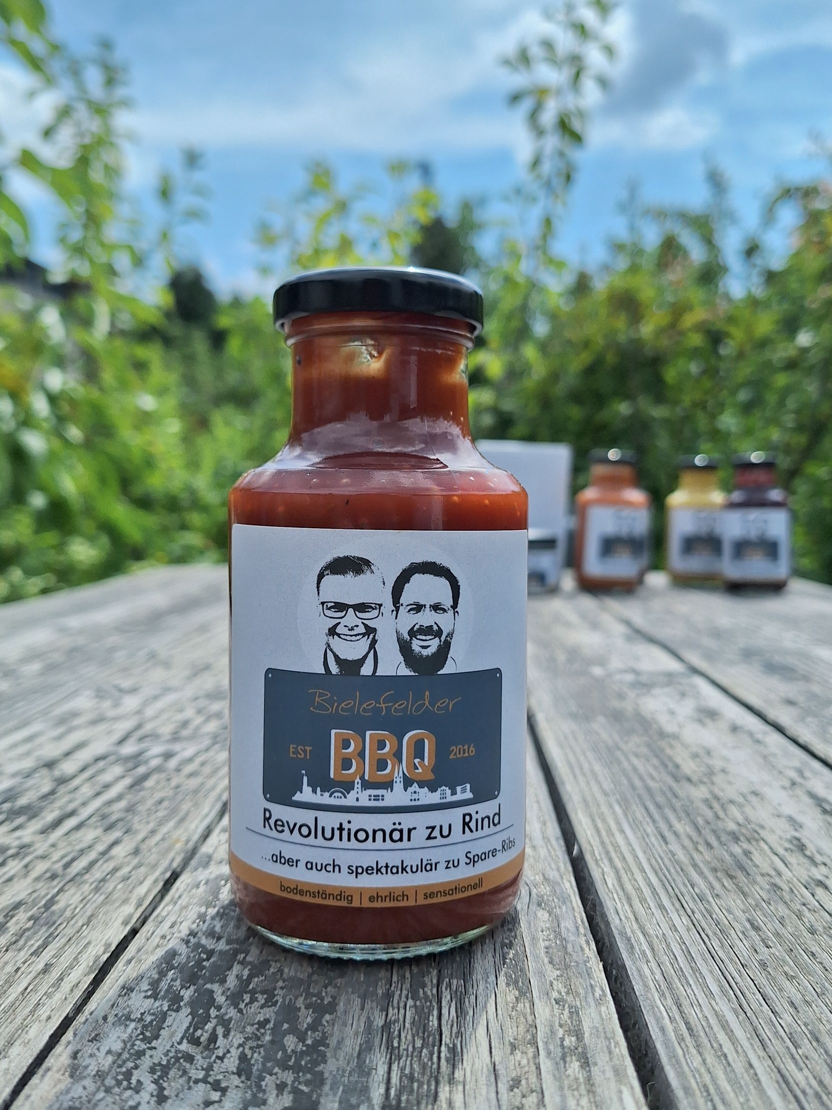 Iss was Gescheites - Gönn Dir Qualität beim Grillen Revolutionär zu Rind BBQ-Sauce sensationell geil rauchig schlotzig original USA