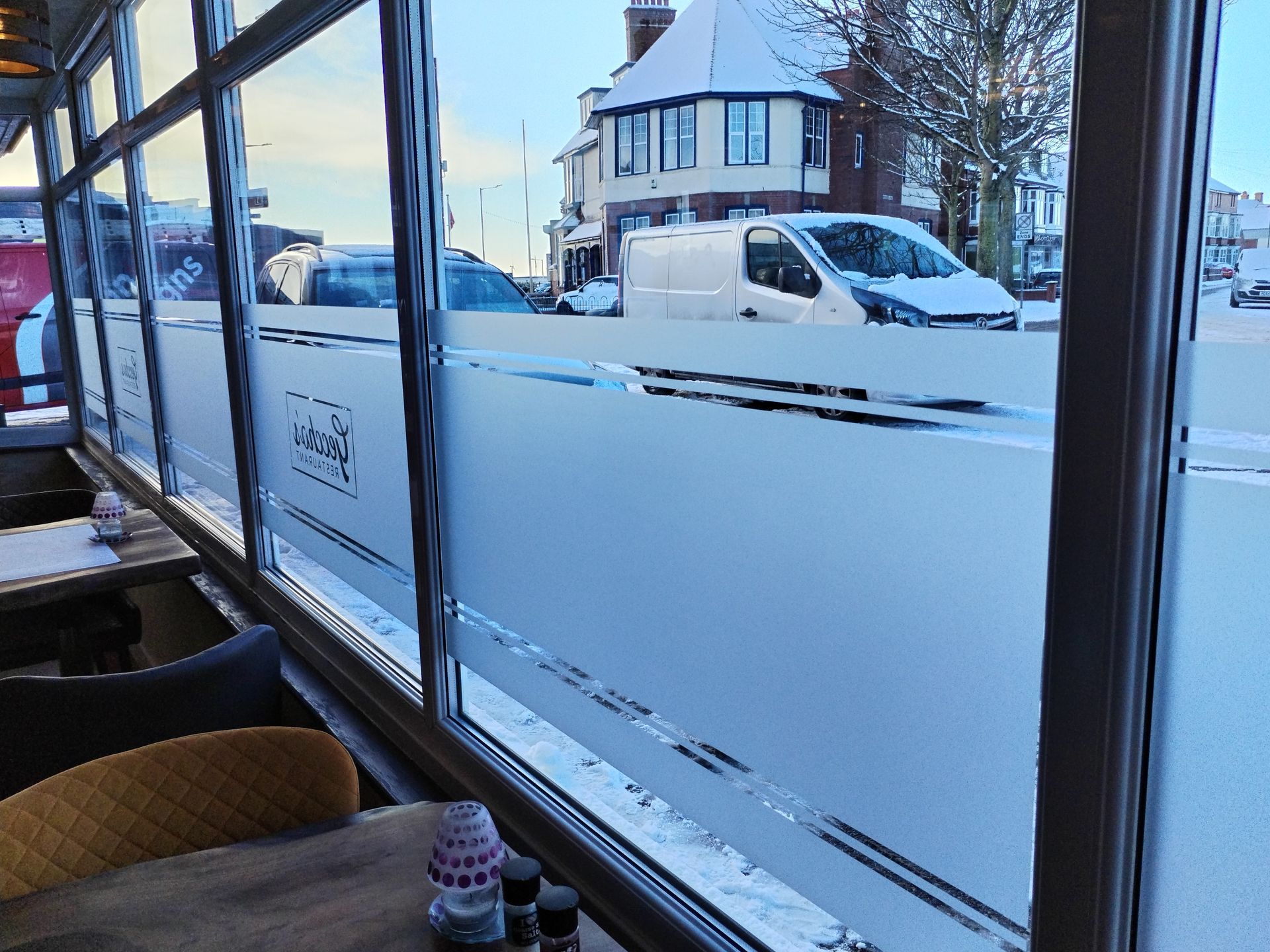 Geccho's Bridlington, Frosted window graphics