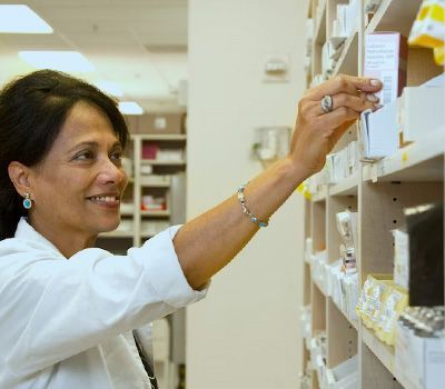 Apotheken CaryingEyes ermöglicht eine schnelle und datenschutzkonforme Rücksprache mit Leistungserbringern und Patienten bezüglich der Medikation. Apotheken CaryingEyes ermöglicht eine schnelle und datenschutzkonforme Rücksprache mit Leistungserbringern und Patienten bezüglich der Medikation.